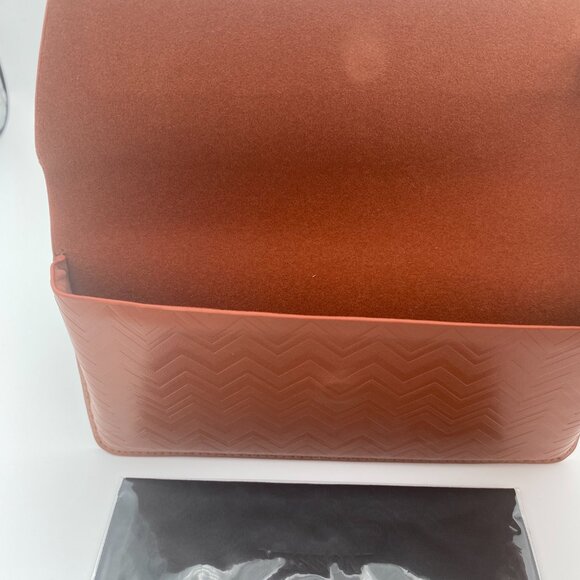 Missoni Sunglasses Case, Brown Chevron Embossed Leather, Black Cleaning Cloth - Picture 4 of 11